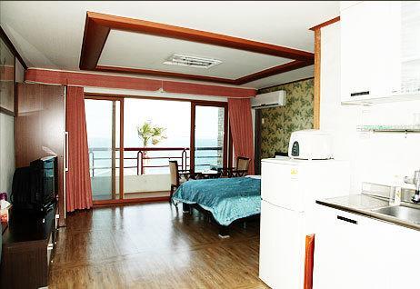Seaside House Pension Seogwipo Cameră foto