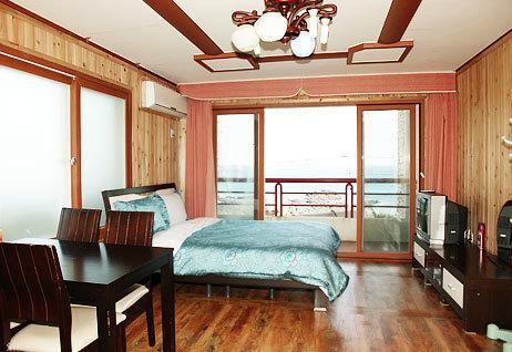 Seaside House Pension Seogwipo Cameră foto