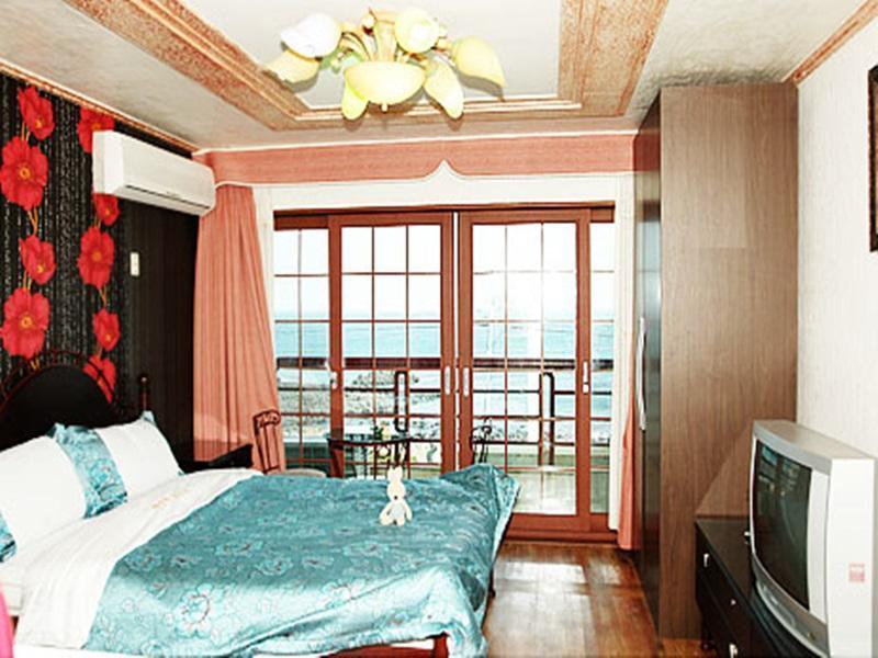 Seaside House Pension Seogwipo Exterior foto